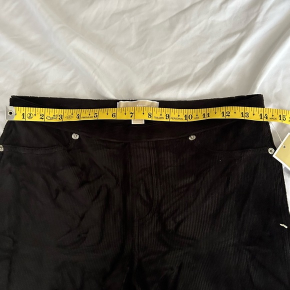 Michael Michael Kors -Basic Black Velvety Pants Size - small - Picture 6 of 12